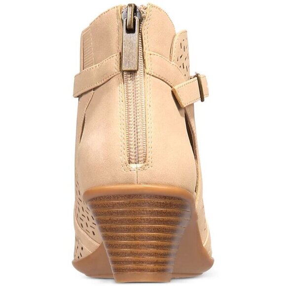 Easy Street Womens Size 10W Wide Peep Toe Faux Leather Carrigan Sandals Sand $65 - Picture 3 of 10